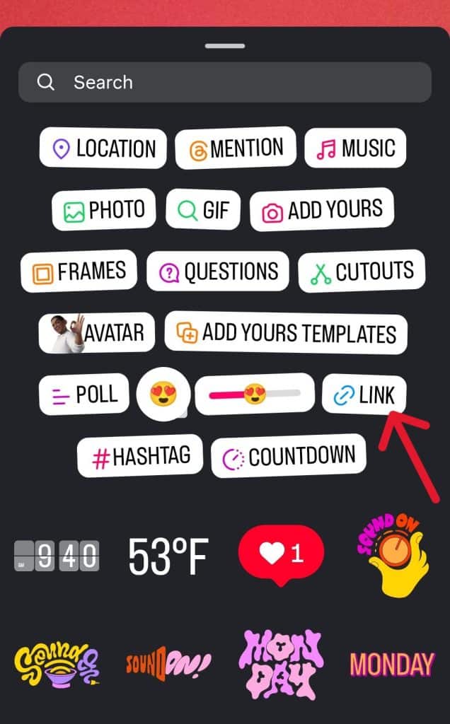 Screenshot of Instagram sticker menu showing a red arrow pointing to the blue “Link” sticker option.